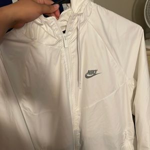 Nike windbreaker size L